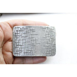 Dark Silver Rectangular Belt Buckle – Scratch Textured Metal Buckle – Snap Belt Ready – Industrial Modern Design, GS312ds