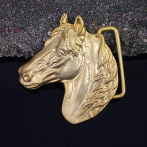 Matte Gold Horse Head Buckle, Western Snap Clasp for Adjustable Belts, Cowboy Rider Metal Belt Buckle for Animal Lovers & Fashion GS281mg