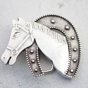 Riemgesp paardenhoofd, hoefijzergesp, cadeau voor paardenliefhebber, dierenriemgesp, riempin zilver, riemgesp voor mannen, GS79