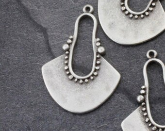 5 Antique Silver Tribal Charms Pendant, Ethnic Pendant zm997as