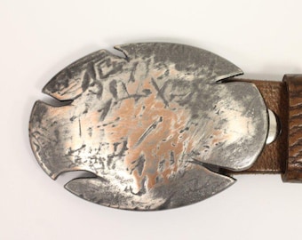 Distressed Oval Belt Buckle – Vintage Cracked Edge Western Buckle – Rustic Snap-On Metal Accessory for Leather Belts GS315ac