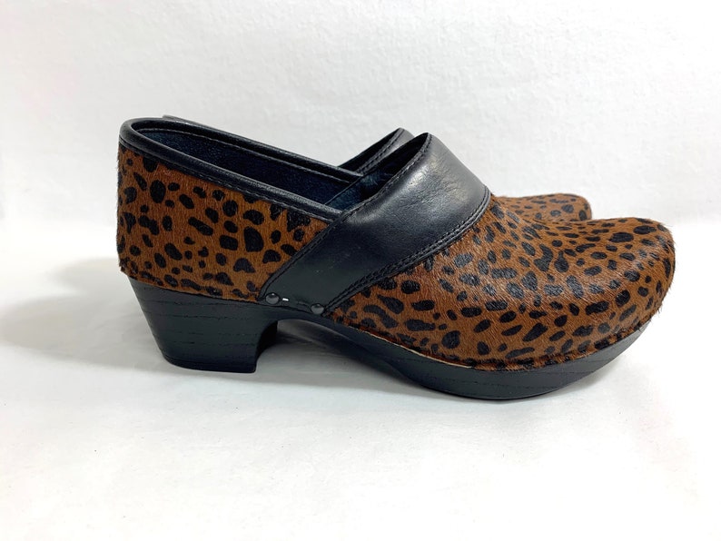 supportive slides women's