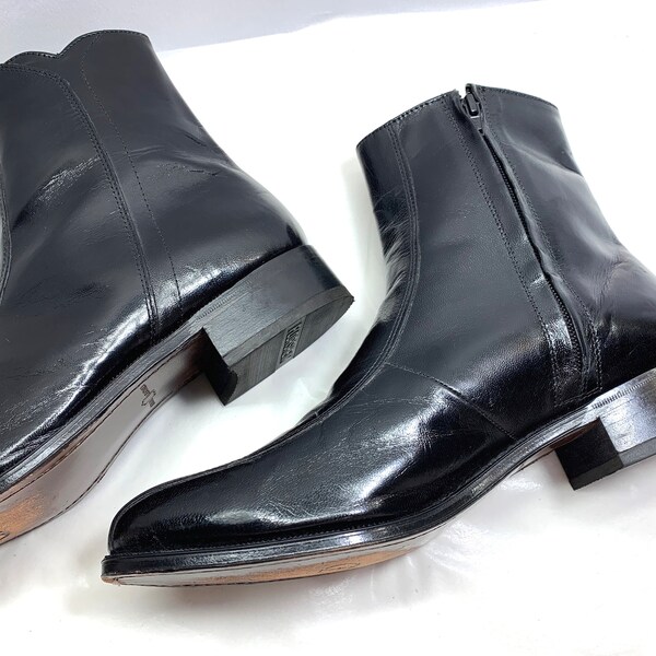 very handsome FLORSHEIM Boots Beatles sz 10.5 Black Leather Florsheim Boots Disco Boots 70's style Retro Saturday Night Fever