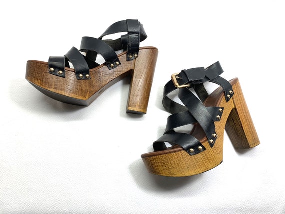 mossimo black platform sandals