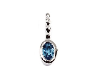 Colgante de plata con topacio azul suizo, colgante artesanal de plata de ley 925, piedra natal de diciembre, regalo de compromiso, collar para mujer