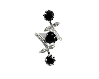 Anillo de compromiso de espinela negra de plata de ley 925, anillo de piedra negra, anillo de aniversario llamativo con espinela trillón y racimo de topacio blanco para ella.