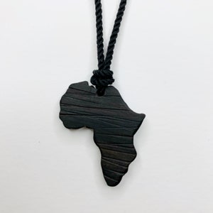 Ebony Afrika kaart ketting, kaart hanger, Afrika Ethiopië sieraden, aangepaste sieraden, gepersonaliseerde hanger, houten ketting mannen, Afrika hanger