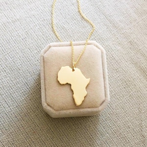 Collar de África en oro de 18 kt, colgante de mapa de África personalizado chapado en oro de gran tamaño, colgante de África, colgante de adopción de África, joyería personalizada