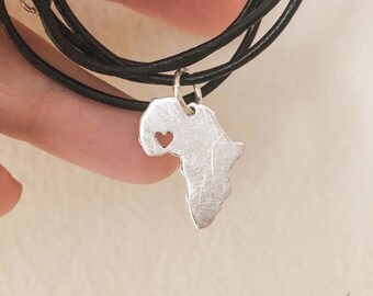Halskette aus Sterlingsilber mit Afrika-Kontinent-Motiv, Herzanhänger mit Afrika-Motiv, Erbstückschmuck, Geschenk für Afrika-Liebhaber, handgefertigte Halskette