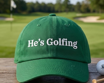 Bestickt Er ist Golfer Dad Hut: Gewaschene Baumwoll-Golfmütze, Lustiger Golfer Dad Mom Ca