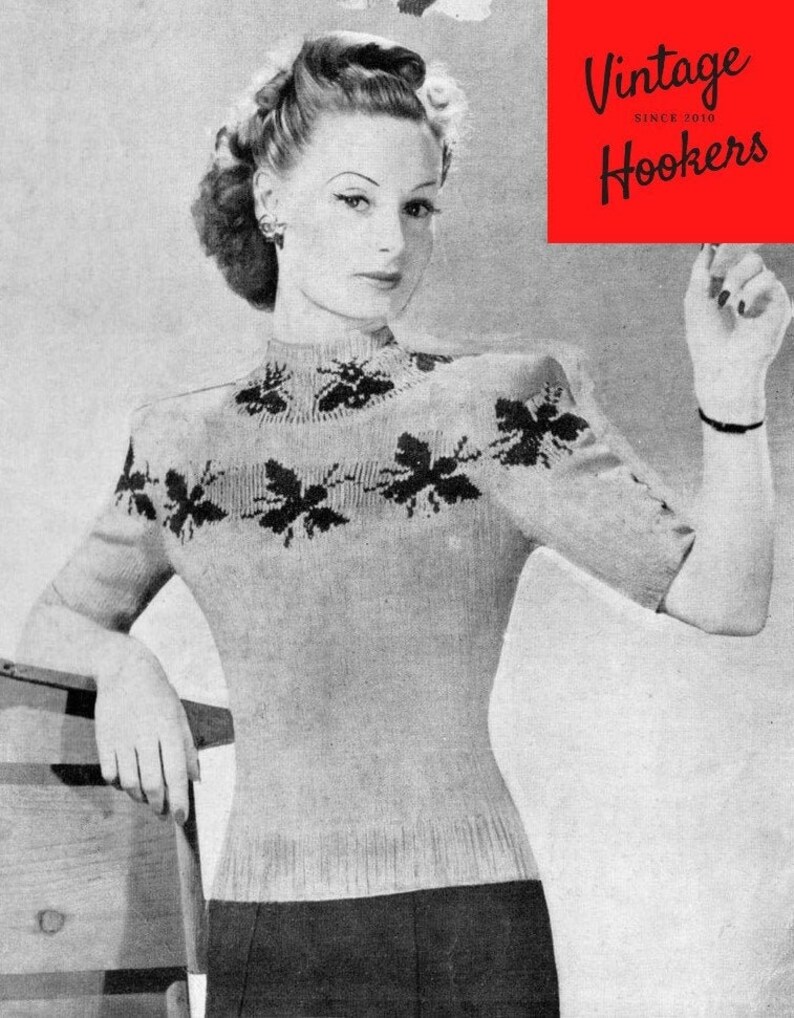 Vintage Knitting Pattern Chest 34 Busy Bee Short Sleeve Mock Turtle Neck Pullover Sweater with Honey Bee Design