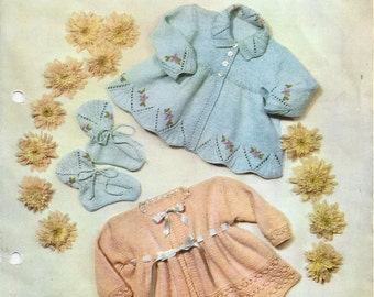 Lavenda 437 Vintage Original Knitting Pattern Sweaters for Children Two Matinee Coats and Two Pairs of Booties
