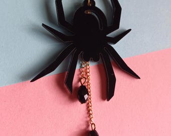 Spider Bite Pendant Necklace