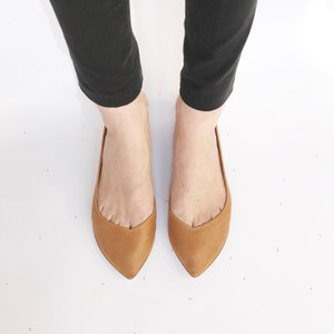 Pointed Toe Ballet Flats in Tan Soft Italian Leather, Low Heel Comfortable Flats, Elehandmade Shoes