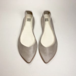 Pointy Toe Ballet Flats Shoes in Light Taupe Italian Leather, Handmade Womens Pointed Ballerinas, Elehandmade Shoes