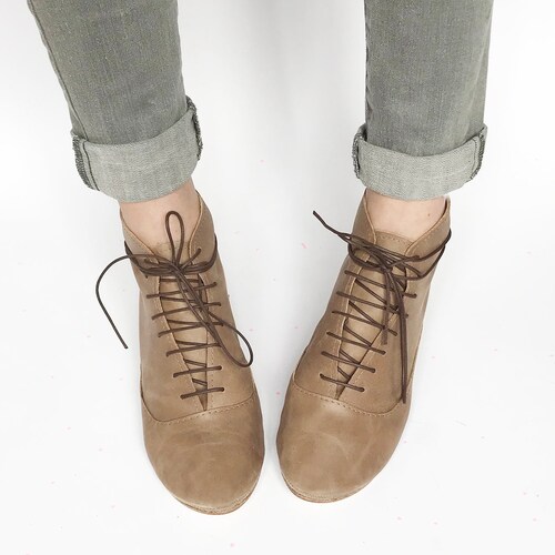 Women's Lace up Ankle Boots in Brown 