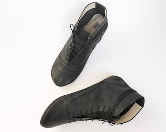 Bottines à lacets pour femmes en cuir italien noir, bottines à talon bas faites à la main, chaussures Elehandmade