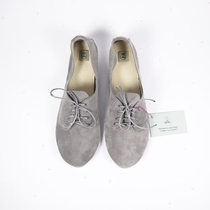 Oxfords Shoes in Gray Leather, Handmade Soft Laced up Flats Shoes