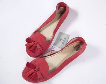 Loafers Shoes in Red Leather Suede and Matching Red Tassels, Handmade Leather Flat Shoes Slip On