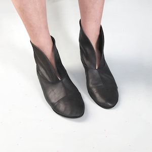 Damesenkellaarzen van zwart leer, zachte boho-cowboylaarzen met lage hak, elehandmade schoenen