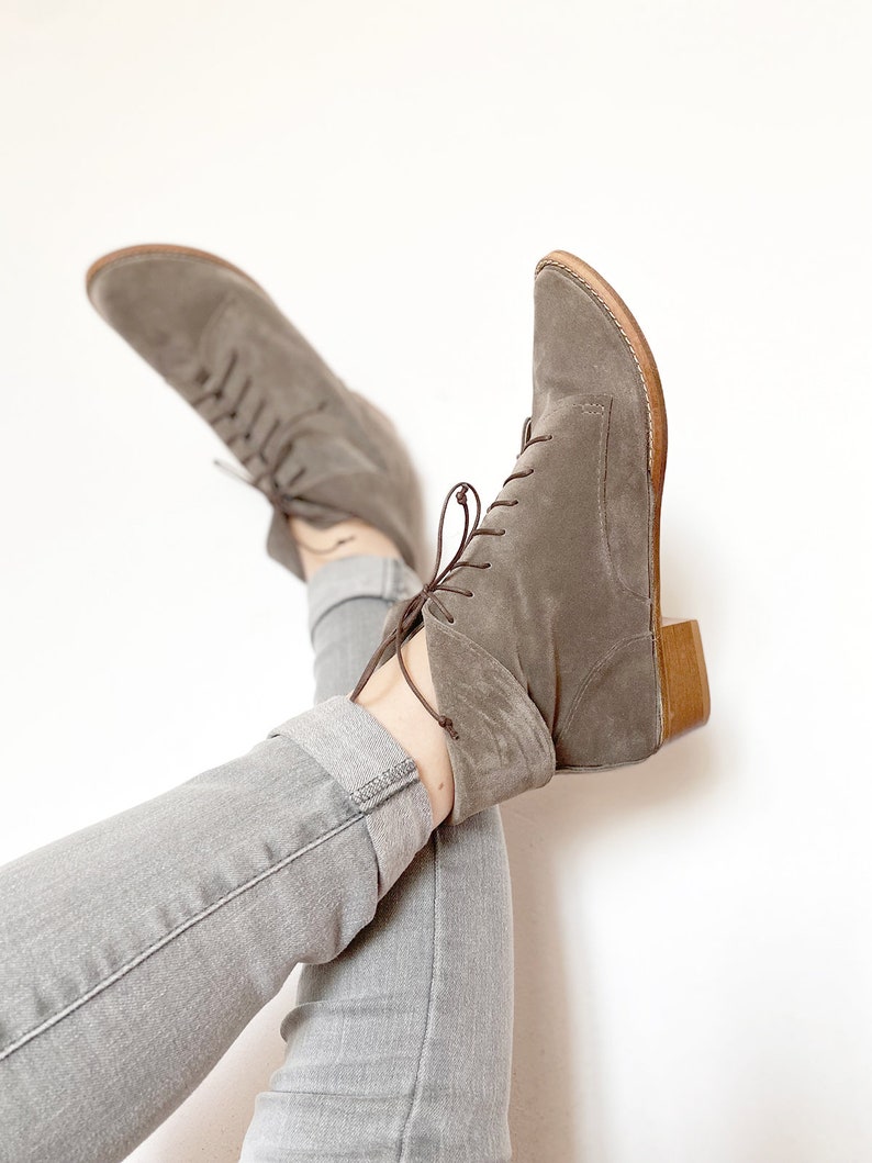 Women Ankle Boots in Brown Italian Soft Leather, Lace up Medium Heel Booties, Elehandmade Shoes image 3