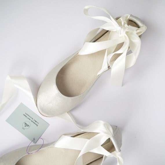 Wedding Shoes For Bride in White Gold 