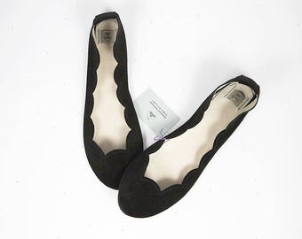 Ballet Flats Shoes in Black Italian Leather Suede with Scalloped Vamp, Elehandmade Ballerinas