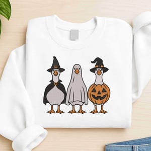 Halloween Gans Stickdatei, Hexe Geist Kürbis Gänse, lustige Herbst Maschinenstickerei, gruselige Tiere