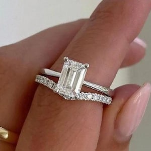 2 CT Emerald Cut Moissanite Engagement Ring Set Bridal Ring Set 14K Gold Wedding Ring With Matching Band Anniversary Ring Set For Wife