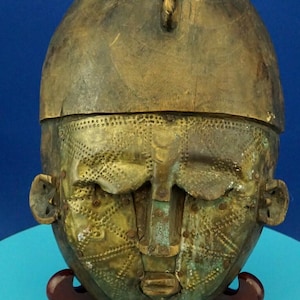 Ethnic sculpture tribal mask in wood and copper hand-worked of a warrior, African soldier - African art, Africa, 1800s 19th century