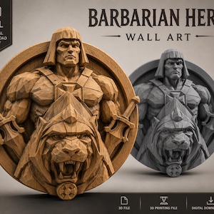 Pode incluir: Um design de arte de parede 3D digital apresentando um herói bárbaro musculoso e uma cabeça de leão rugindo em uma moldura circular. A imagem exibe duas versões, uma em tom de madeira clara e outra em acabamento de pedra cinza, com o texto BARBARIAN HERO WALL ART.
