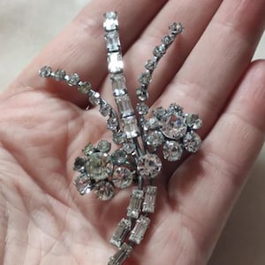 Vintage Rhinestone Clear Crystal Flower Brooch Pin