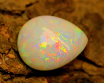 Ópalo etíope en forma de pera de 22,5 ct / Calidad AAA / Juego de colores vibrantes / Cabujón de ópalo Welo natural / Piedra preciosa de ópalo suelta para joyería