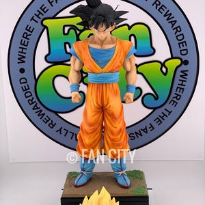 Dragon Ball Z Figure / Type B - Goku (Super Saiyan) / 34cm