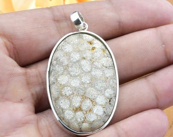 Colgante de coral fósil hecho a mano - Plata de ley 925