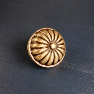 Heavy Brass Cabinet Knob 35 mm (1.38 in), Vintage Ribbed Drawer Knob, Antique Gold Furniture Hardware, Solid Brass