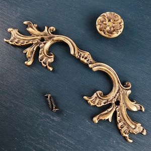 Ornate Cast Brass Cabinet Pull Handle, Antique Dresser Hardware (110 mm)