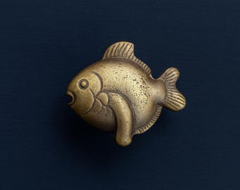 Fisch Messing Knauf - Handgemachter massiver Messing Schrankknauf für maritime Möbel und Küstenmöbel