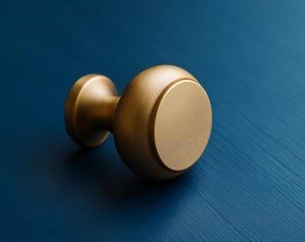 Solid Brass Cabinet Knob – 30mm (1.18") Diameter, Handcrafted Single Hole Pull for Cabinets
