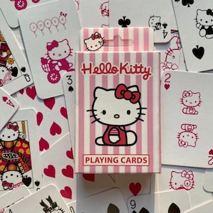 Hello Kitty Spielkarten - Süßes Kawaii Kartenspiel, Sanrio Geschenk für Mädchen, Anime Lover Merch, entzückendes Sammelkartenspiel