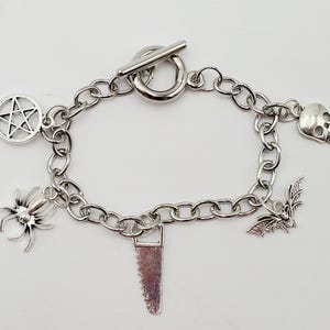 Spooky Gothic Charm Bracelet: Skull, Spider, Bat, Pentagram - Silver Tone