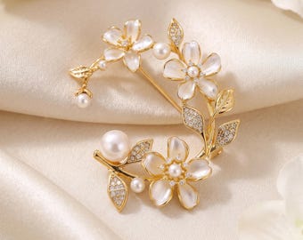 Pearl Flower Brooch Pin, Gold Leaf Jewelry, Handmade Floral Lapel Pin, Wedding Gift for Her