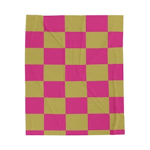 Cozy Velveteen Plush Blanket, Colorful Checkered Throw, Soft Blanket for Home Decor, Comfort Gift, Living Room Accent