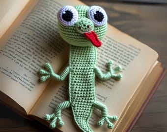 Crochet Lizard Bookmark – Handmade Amigurumi Gecko, Funny Book Lover Gift