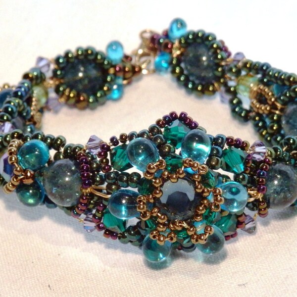 SALE - Peacock Beaded Bracelet Blue Green Crystals Rhinestones Glam tagt cc tt 123 cccoe  steam tenx