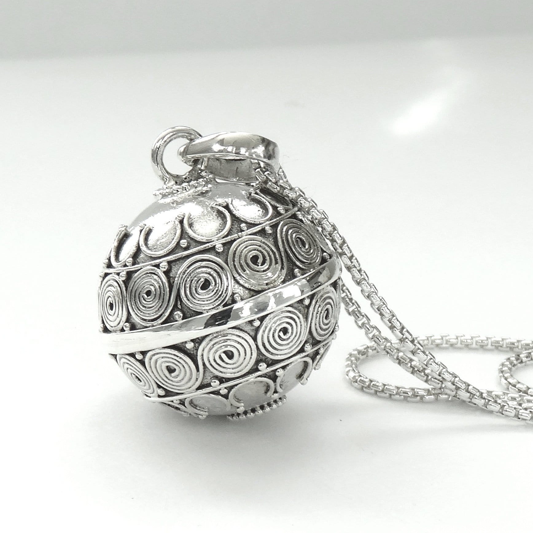 Harmony shop ball necklace