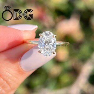 Oval 1 Carat D Color VVS2 Clarity IGI Certified Lab Grown Diamond Solitaire Engagement Ring Handmade of 14k Gold