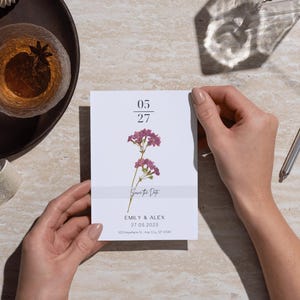 Personalisierte Hochzeitskarte mit Initialen | Benutzerdefinierte Blumenhochzeit Glückwünsche Karte | Handgemachte Paar Geschenkkarte