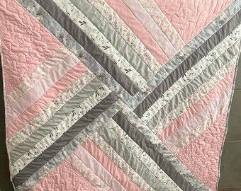 Baby girl or boy handmade custom quilt, Made to order. Baby shower gift, boy, girl, pinks, blues, neutral, you choose prime color of choice