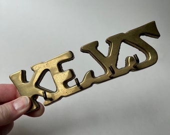 Typography lettering key rack brass mid century vintage 70s decor hooks wall hanging